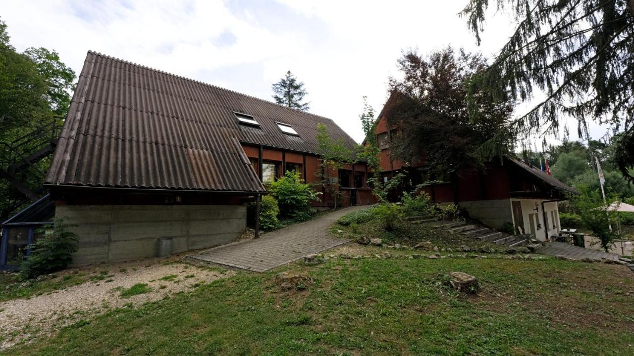 Delemont Youth Hostel Exterior foto